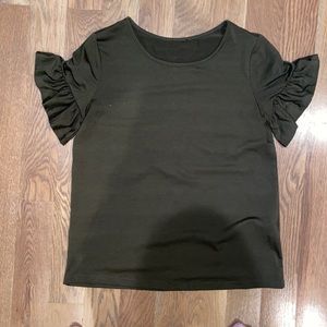 NWOT Green blouse with flowy sleeves